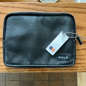 KOLO Bexley NWT water resistant travel pouch